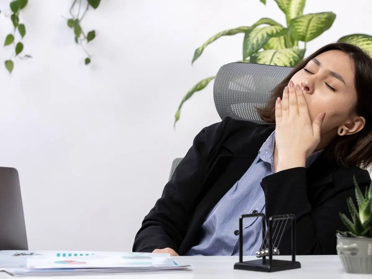 Rimedi naturali ed efficaci per restare svegli e combattere la sonnolenza