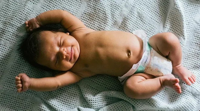 Come  e quando (ogni quanto) cambiare il pannolino del neonato, una guida completa