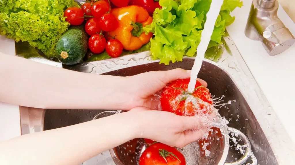 Pulire frutta e verdura dai pesticidi