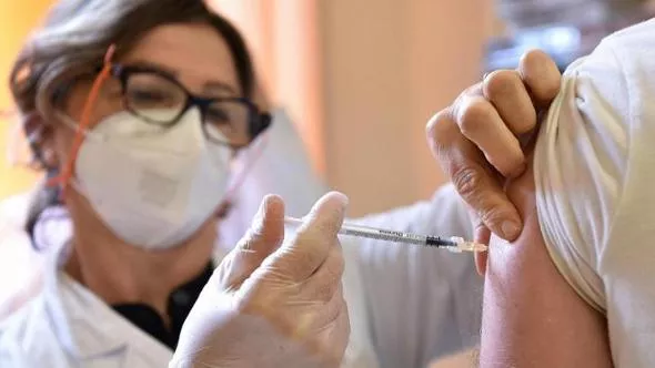 Con la determina n. 536/2025, pubblicata in Gazzetta Ufficiale l’8 settembre 2025, l’Agenzia Italiana del Farmaco (AIFA) ha ufficialmente aggiornato la composizione dei vaccini antinfluenzali per la stagione 2025-2026